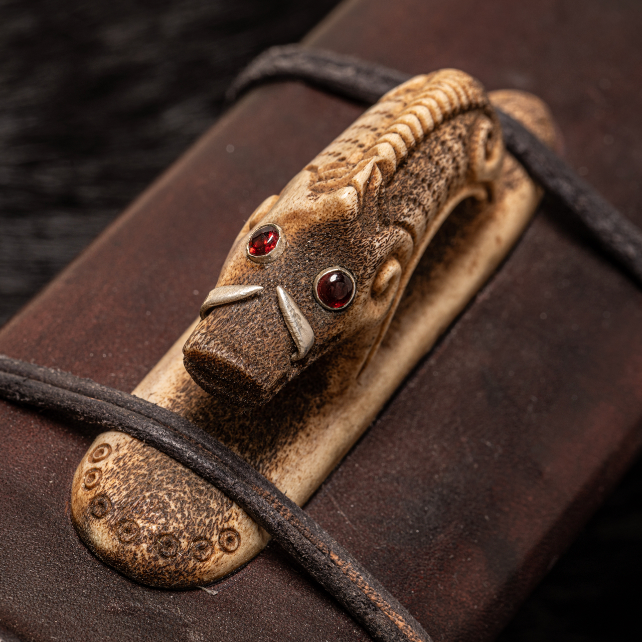 Gruntling. A 24" Dwarven Boar Riders Short Sword - Image 4