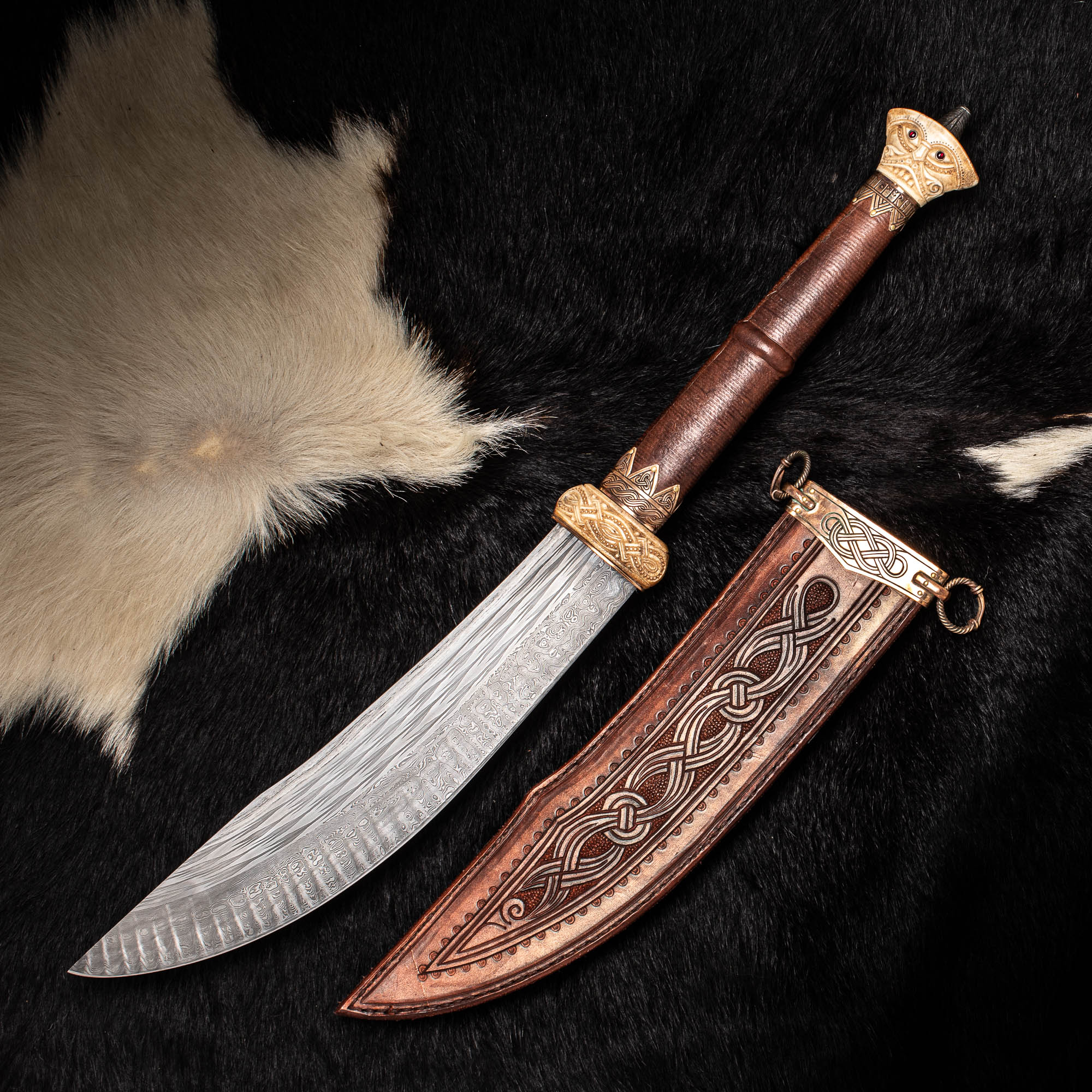 Goblin cleaver and sheath